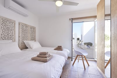 Luxury Villa Photo #24