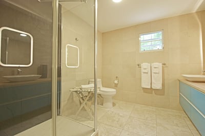 Luxury Villa Photo #23