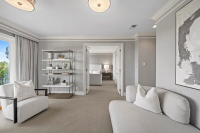 Luxury Villa Photo #35