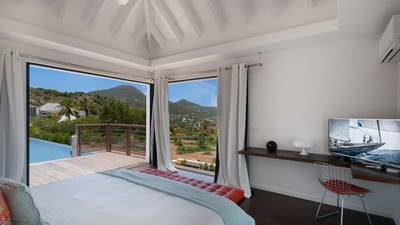 Luxury Villa Photo #31