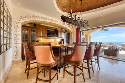 Luxury Villa Photo #39