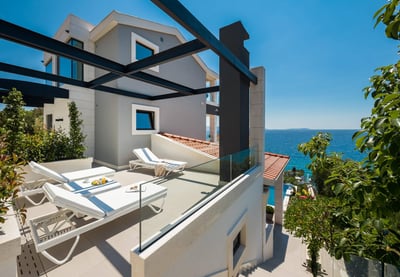 Luxury Villa Photo #17