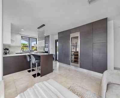 Luxury Villa Photo #20