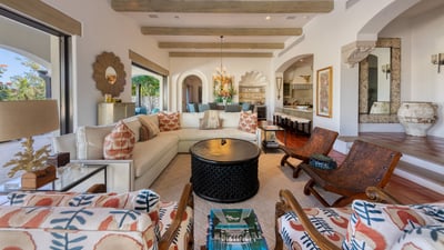 Luxury Villa Photo #30