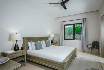 Luxury Villa Photo #27