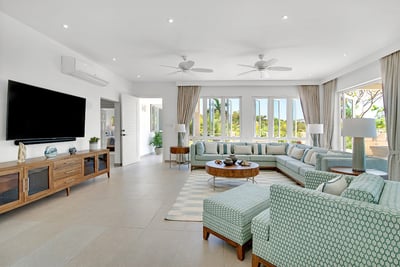 Luxury Villa Photo #21