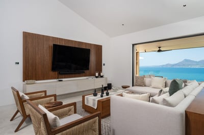 Luxury Villa Photo #12