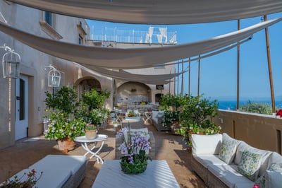 Luxury Villa Photo #12