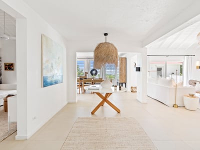 Luxury Villa Photo #19