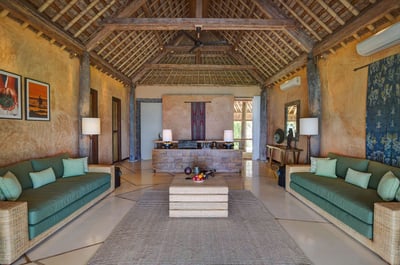 Luxury Villa Photo #9