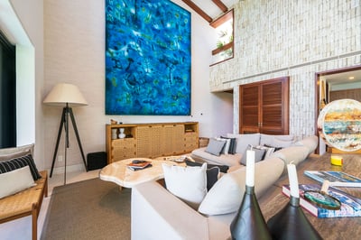 Luxury Villa Photo #19