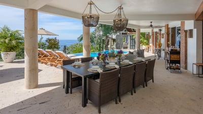 Luxury Villa Photo #7