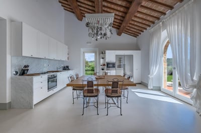 Luxury Villa Photo #28