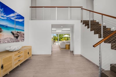 Luxury Villa Photo #28