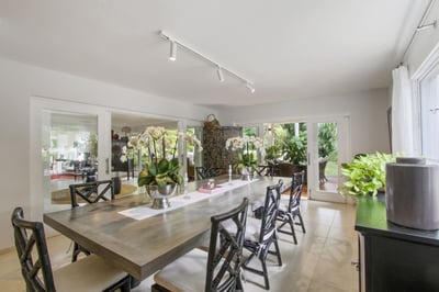 Luxury Villa Photo #15