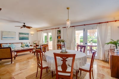 Luxury Villa Photo #33
