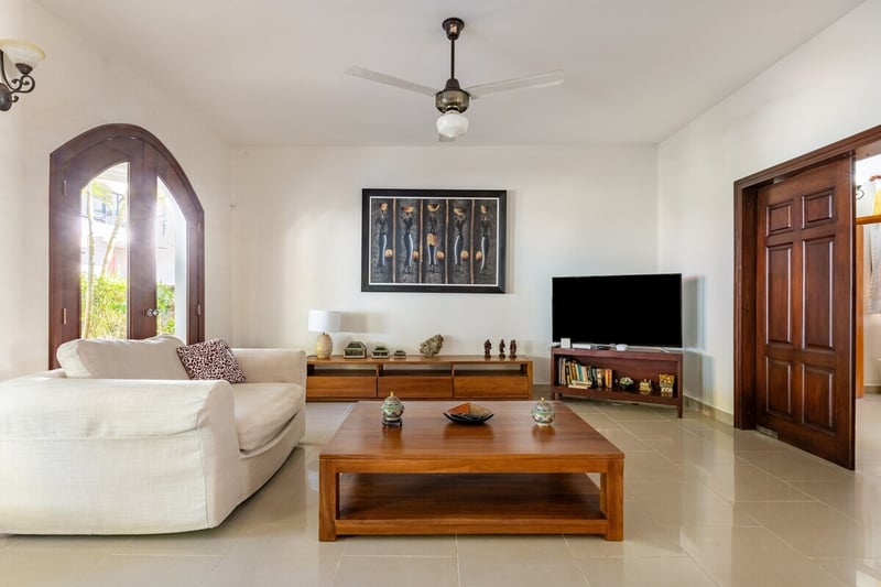 Colonial Beach Villa