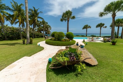 Luxury Villa Photo #7