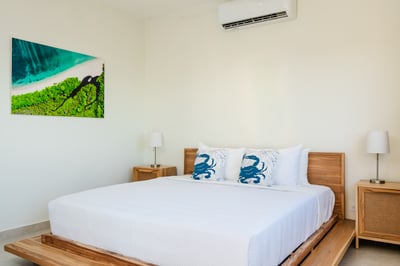 Luxury Villa Photo #39