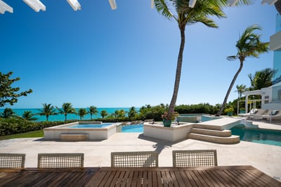 Luxury Villa Photo #15