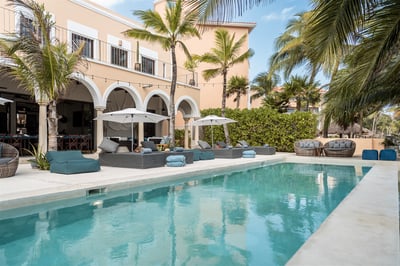 Luxury Villa Photo #2