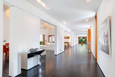 Luxury Villa Photo #10
