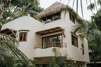 Luxury Villa Photo #4