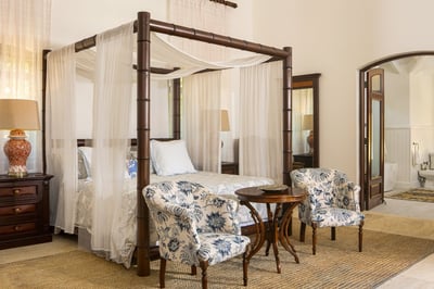 Luxury Villa Photo #9