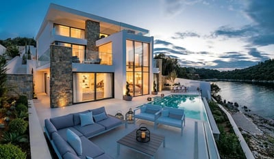 Luxury Villa Photo #2