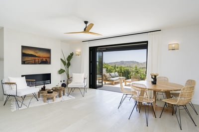 Luxury Villa Photo #11