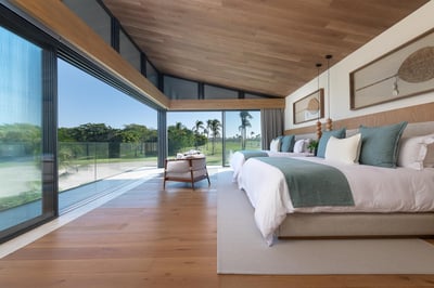 Luxury Villa Photo #23