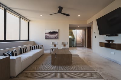Luxury Villa Photo #16