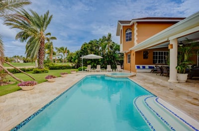Luxury Villa Photo #3