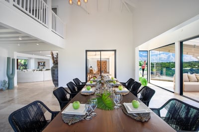 Luxury Villa Photo #11