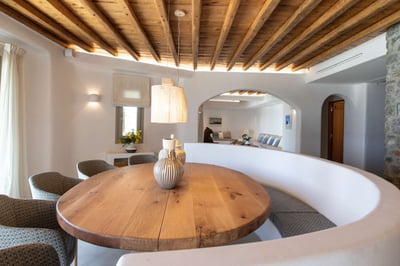 Luxury Villa Photo #37
