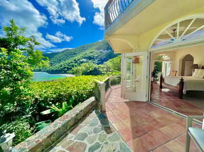 Luxury Villa Photo #40
