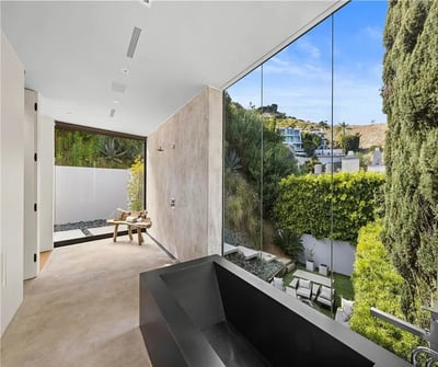 Luxury Villa Photo #50