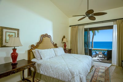Luxury Villa Photo #22