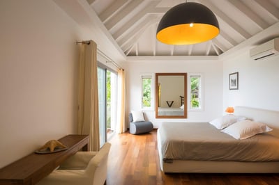 Luxury Villa Photo #30