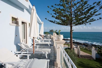 Luxury Villa Photo #9