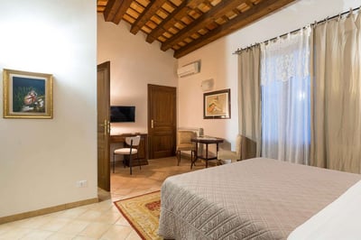 Luxury Villa Photo #46