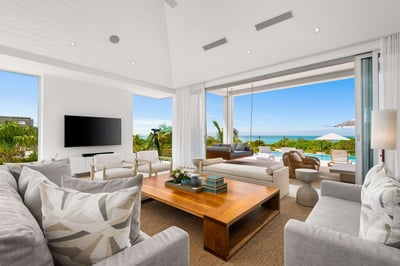 Luxury Villa Photo #28