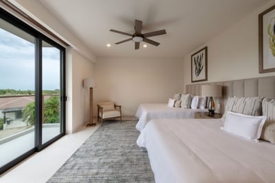Luxury Villa Photo #21