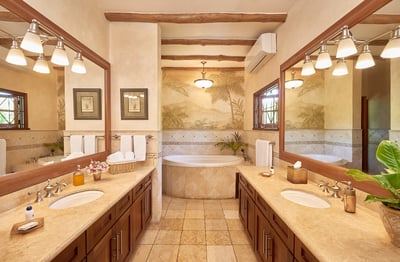 Luxury Villa Photo #35
