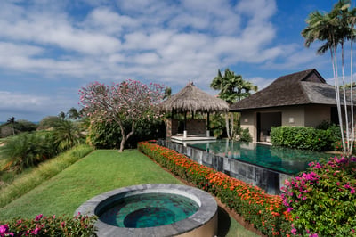 Luxury Villa Photo #3