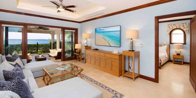 Luxury Villa Photo #6
