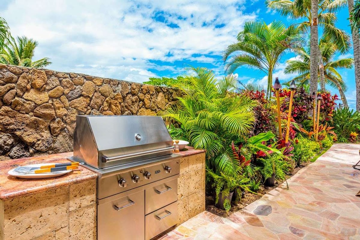 The Royal Hawaiian Estate Waimanalo Beach, Hawaii Rental Escapes