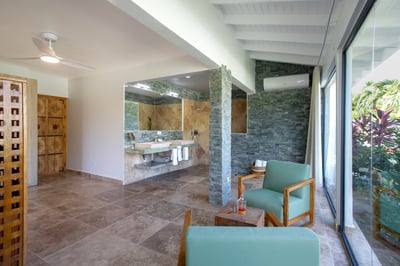 Luxury Villa Photo #28