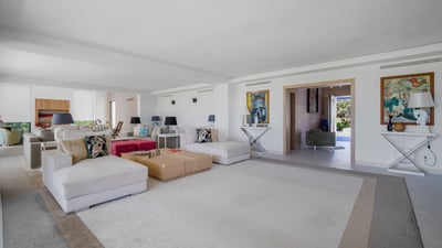 Luxury Villa Photo #19