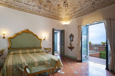 Luxury Villa Photo #47
